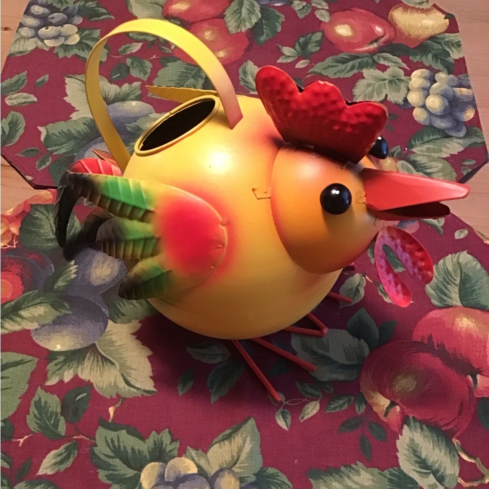 ROOSTER METAL WATERING CAN NWT GARDEN HOME SO CUTE